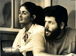 מרים גלילי ואלישע שפירא בשיחה - 1966